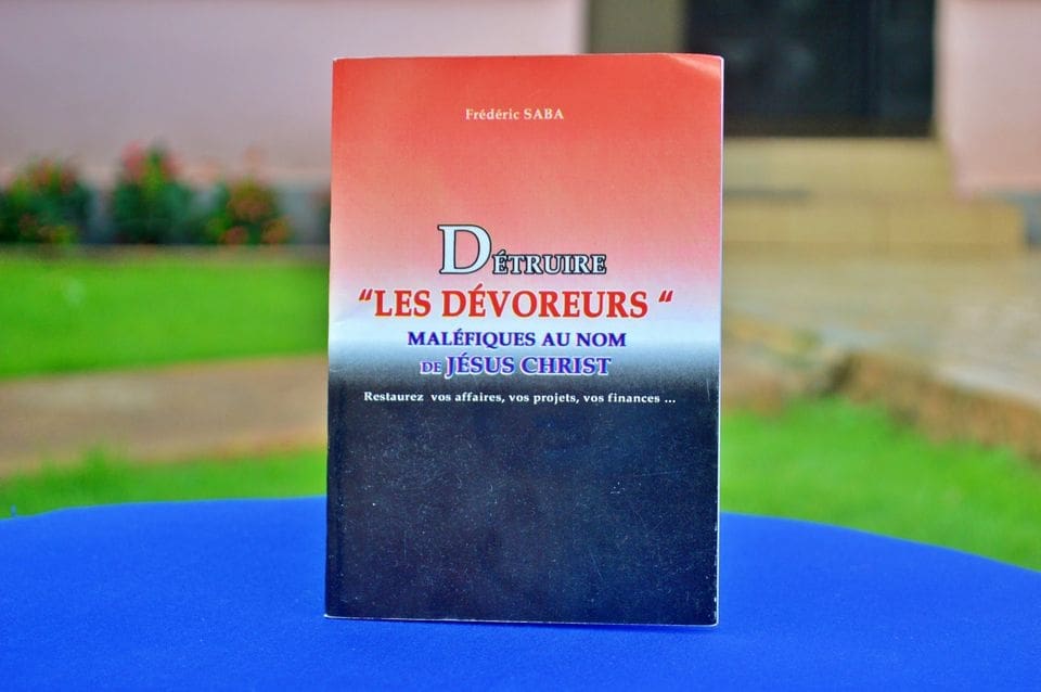 Détruire les dévoreurs maléfiques au Jesus-Christ